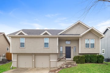 1473 W MULBERRY ST OLATHE, KS 66061